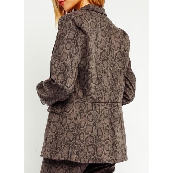 Snake Print Tailored Blazer - Picture 3 of 4
